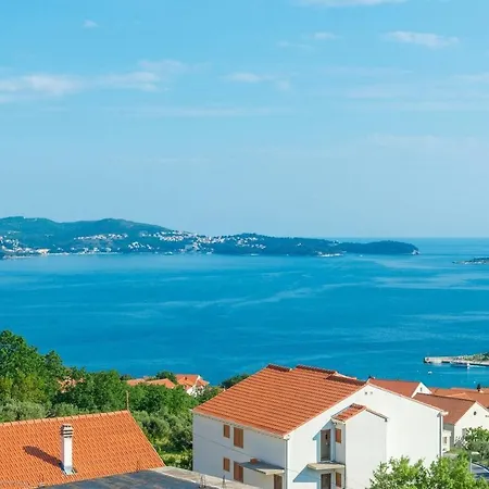 Πανσιόν Sunhill Mlini